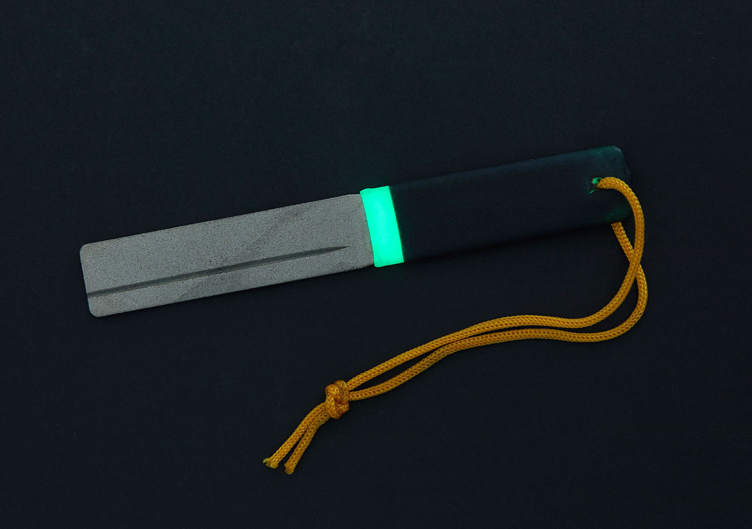 Hakenschärfer mit Diamant-Rille